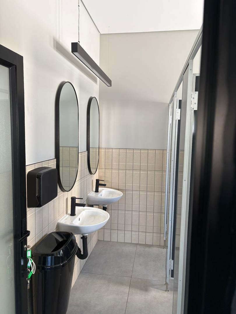 To Let commercial Property for Rent in Gardens Western Cape